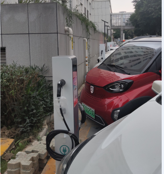 电动汽车充电桩充电站建设存在问题及解决办法