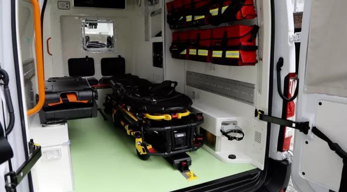 东京消防局新增日本首辆电动救护车