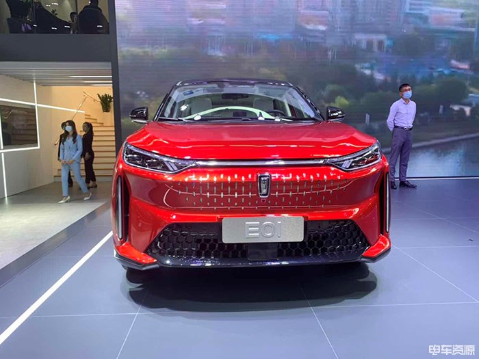 2020北京车展：奔腾E01正式上市 补贴后售19.68万起