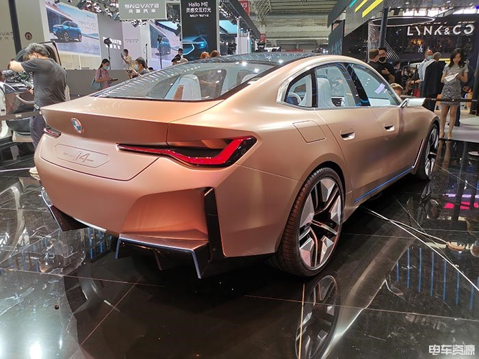 2020北京车展：宝马i4概念车国内正式首发