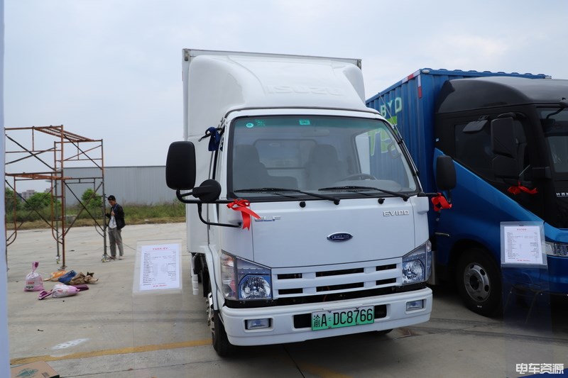 近50款新能源物流车“任选” 挑战赛展车献风采