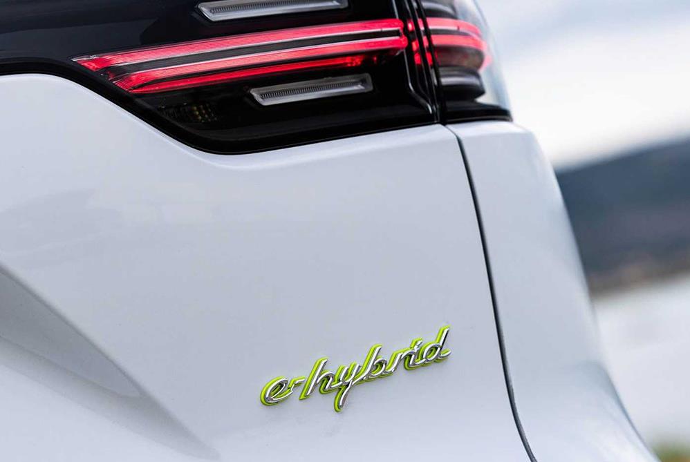 新款保时捷Cayenne E-Hybrid上市 售86.8万起