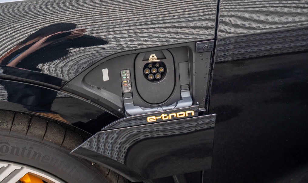 售价54.68万起 国产奥迪e-tron/e-tron Sportback正式上市