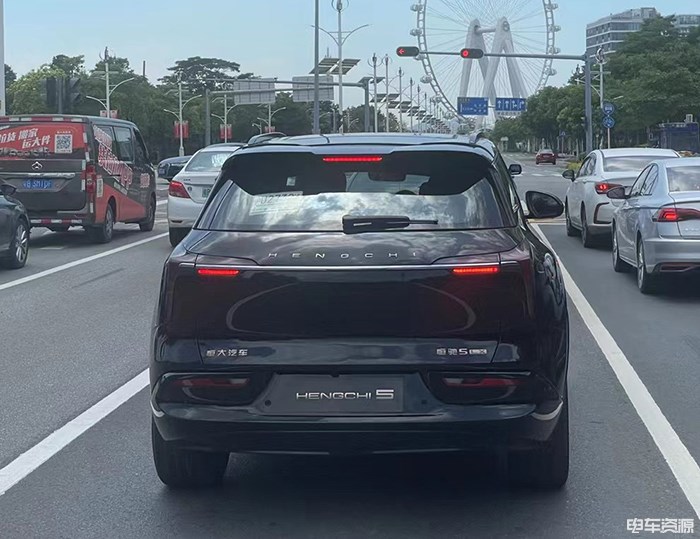恒大新车测试并未停止 恒驰5路试谍照曝光