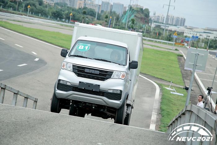 喜报|鑫源T2SEV荣获全能金奖等6项大奖 新能源物流车挑战赛圆满落幕