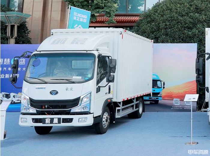 前晨EC1亮相2022第五届中国新能源汽车产业大会