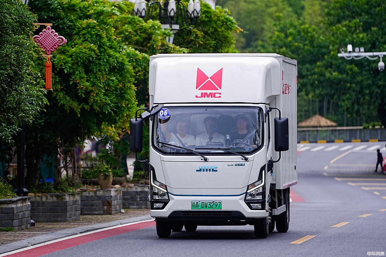 拉货赚钱选什么车？试一下江铃E路达就知道了！
