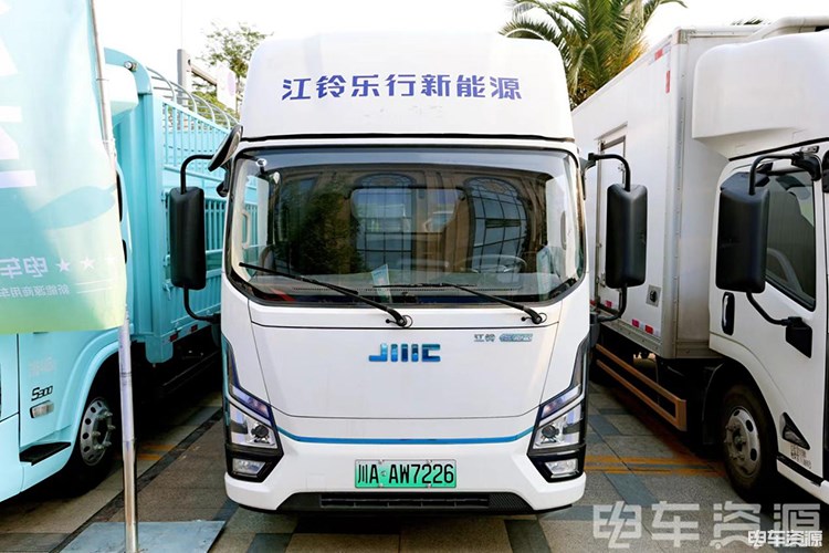 双车助力 江铃E路达“成就客户美好生活”