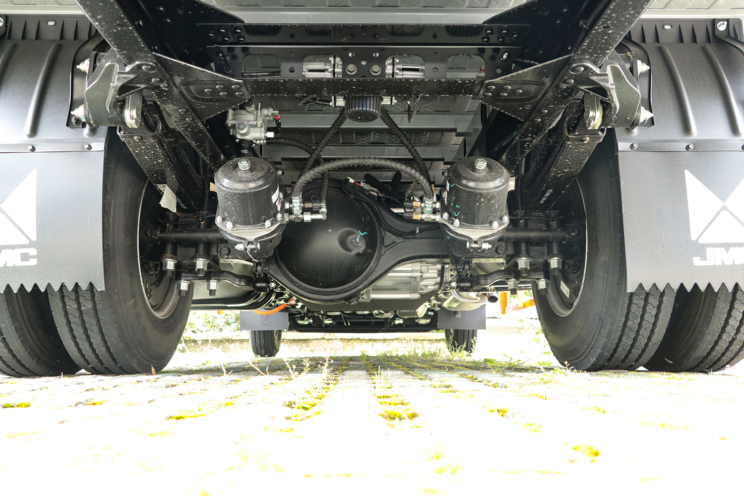 2024款 江铃E路达 增程 厢式 中创新航50kWh（JX5044XXYTG2SHEV）