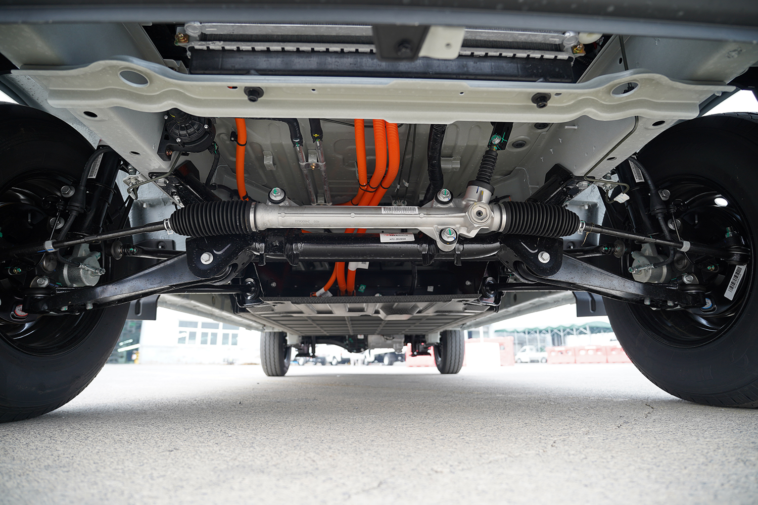 2024款 江豚E5 明窗 瑞露科技36.8kWh（SQR6450BEVK13）-明窗面包车图片