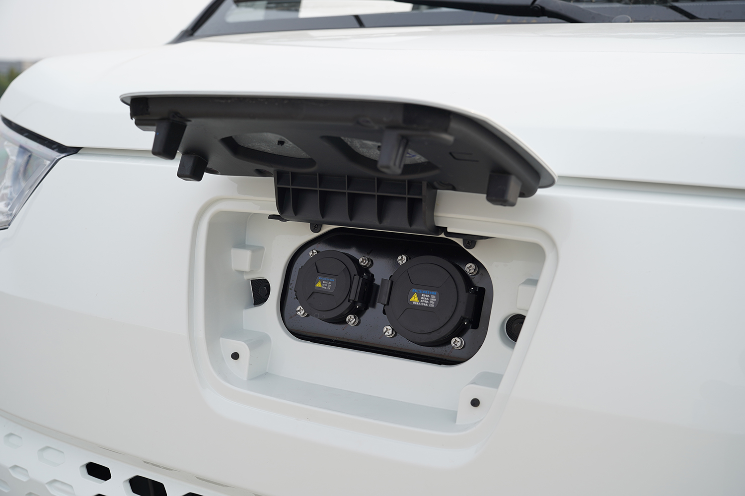 2024款 江豚E5 明窗 瑞露科技36.8kWh（SQR6450BEVK13）-明窗面包车图片