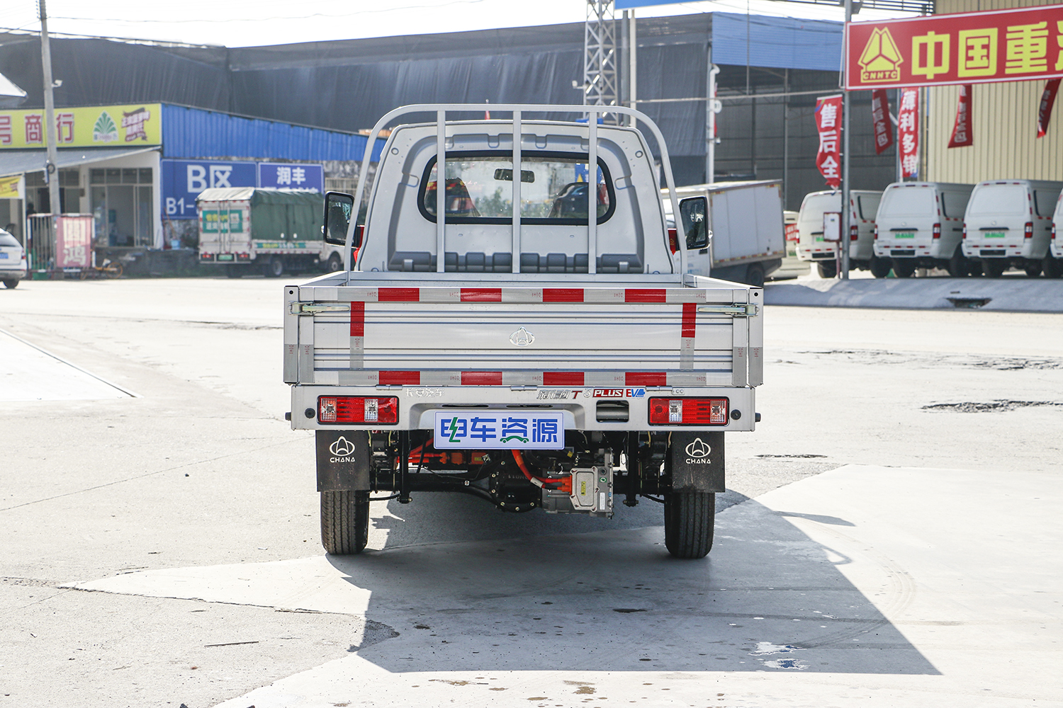 2024款 长安跨越新豹T3 PLUS 栏板 中创新航（	CKS1031T3MD6B2BEV）