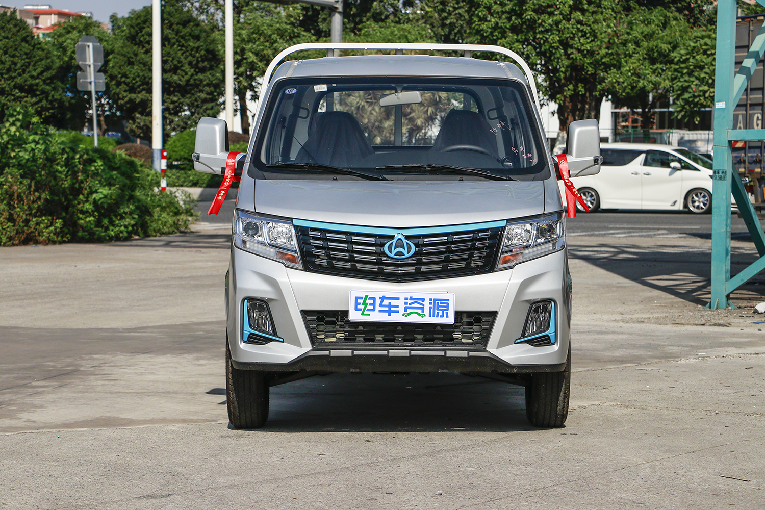2024款 长安跨越新豹T3 PLUS 栏板 中创新航（	CKS1031T3MD6B2BEV）