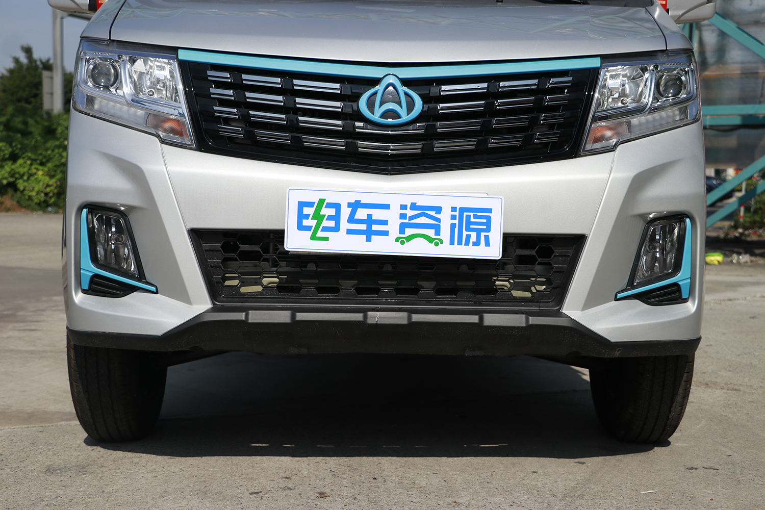 2024款 长安跨越新豹T3 PLUS 栏板 中创新航（	CKS1031T3MD6B2BEV）