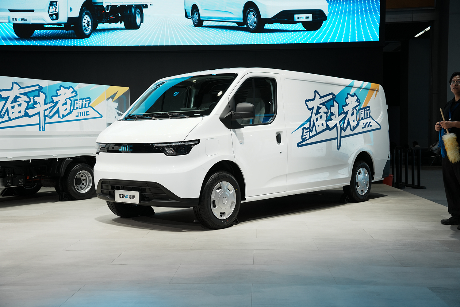 2024款 江铃E福顺 短轴 宁德时代41.86kWh（JX5031XXYTEBEV）-大面图片