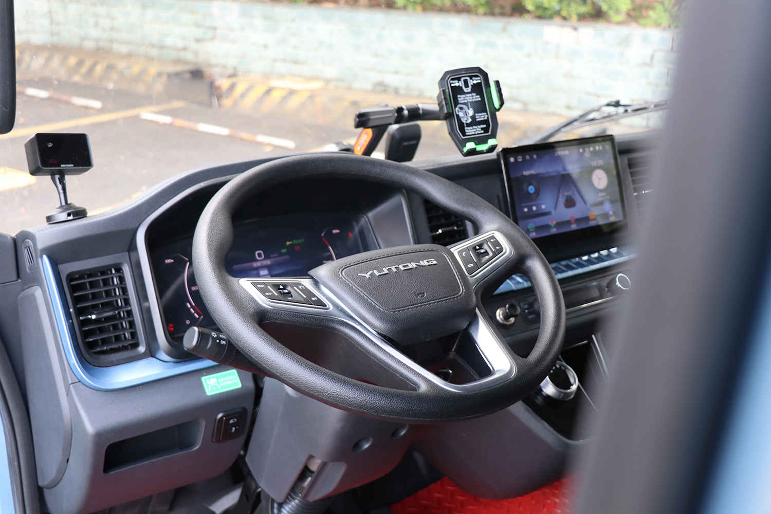 2023款 宇通新能源轻卡T系列 厢式 深澜动力83.72kWh（ZKH5045XXYBEV2）-轻卡图片