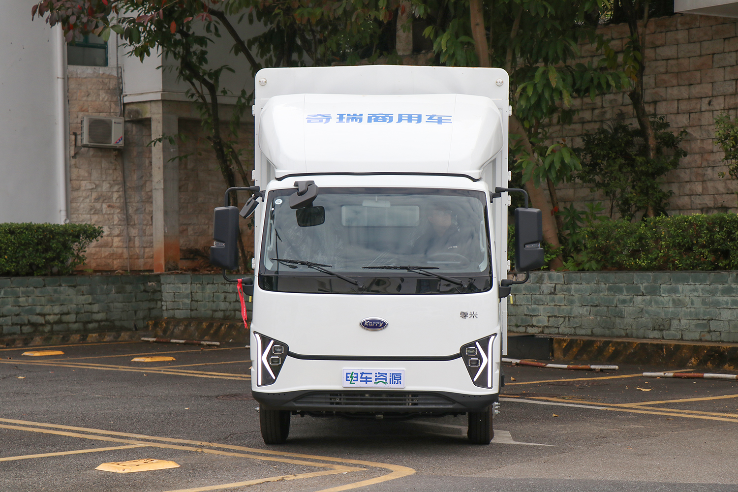 2024款 零米轻卡 仓栅 宁德时代100.46kWh（SQR5040CCYBEVH75）