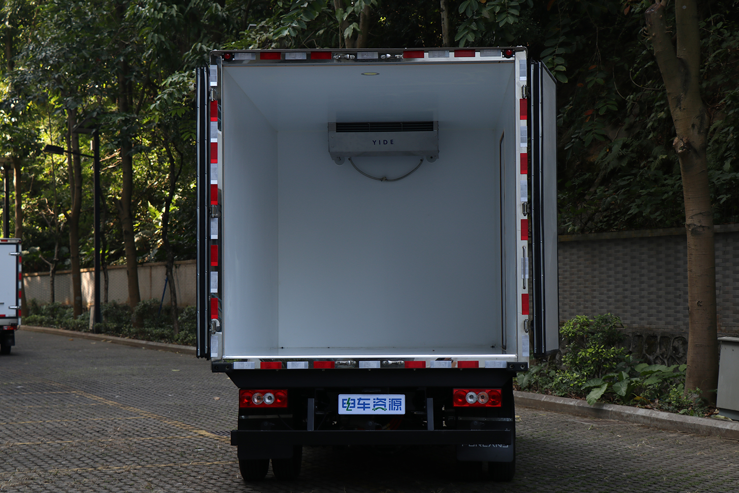 2025款 领航G5 冷藏车 宁德时代100.46kWh（BJ5045XLCEVZ6）-纯电动冷藏车图片