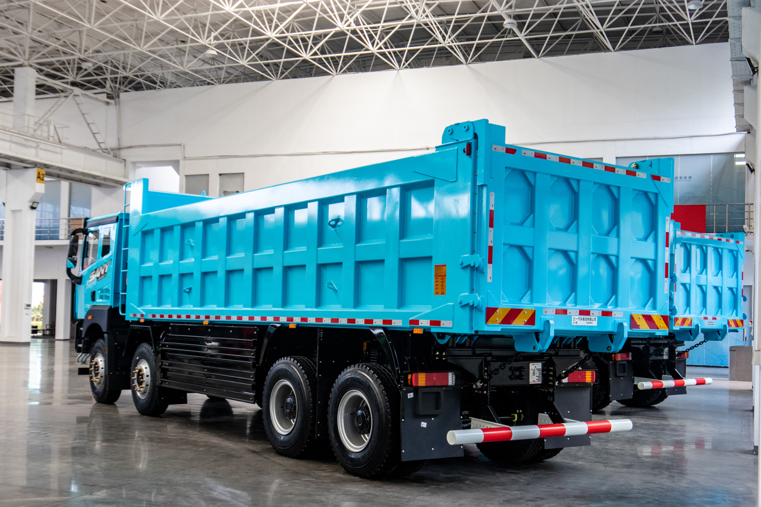 三一牌428纯电动自卸车（SYM33112H6BEV4）