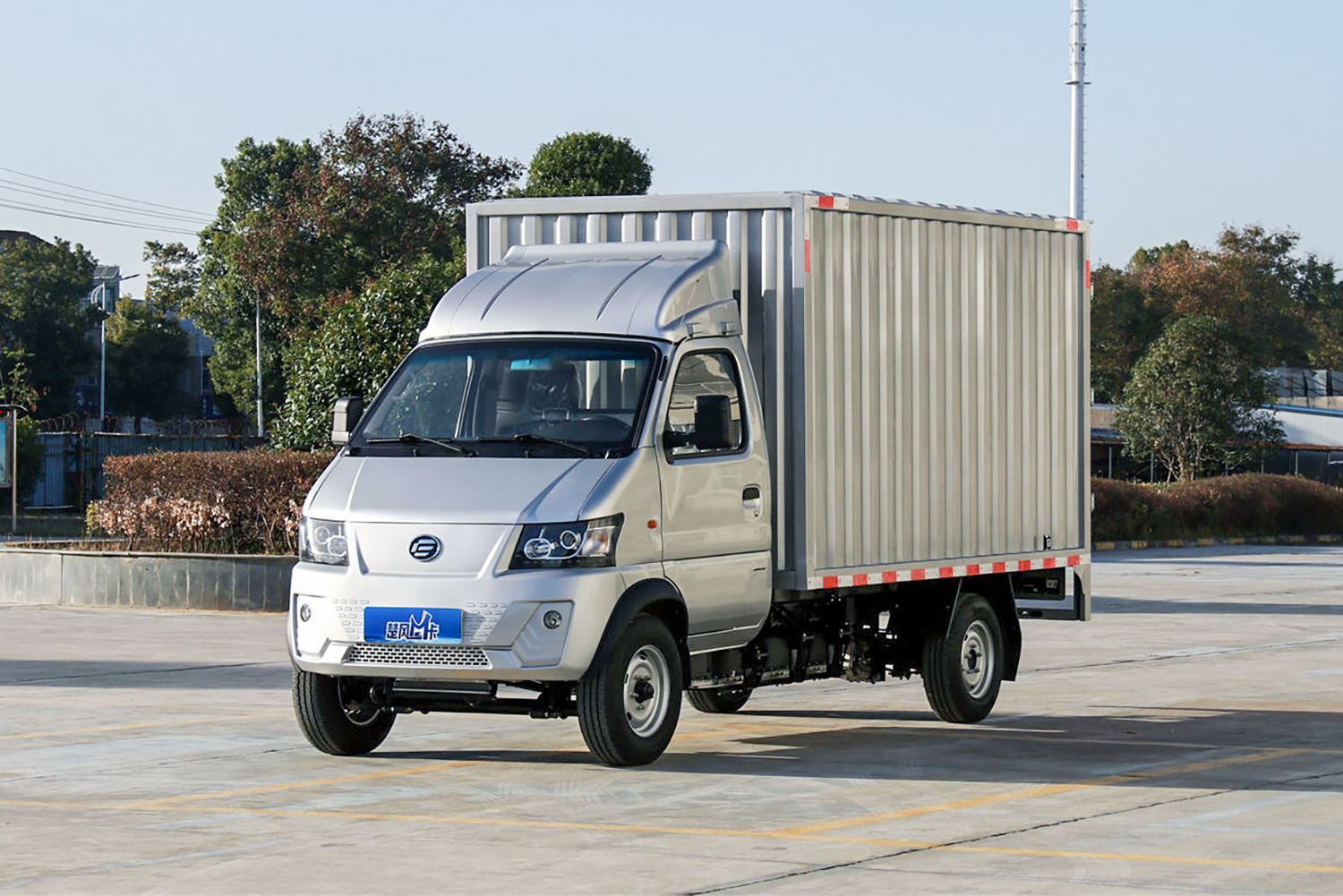 2024款 楚风M卡 M31 厢式 国轩高科41.93kWh（HQG5030XXYEVT31）-微卡图片