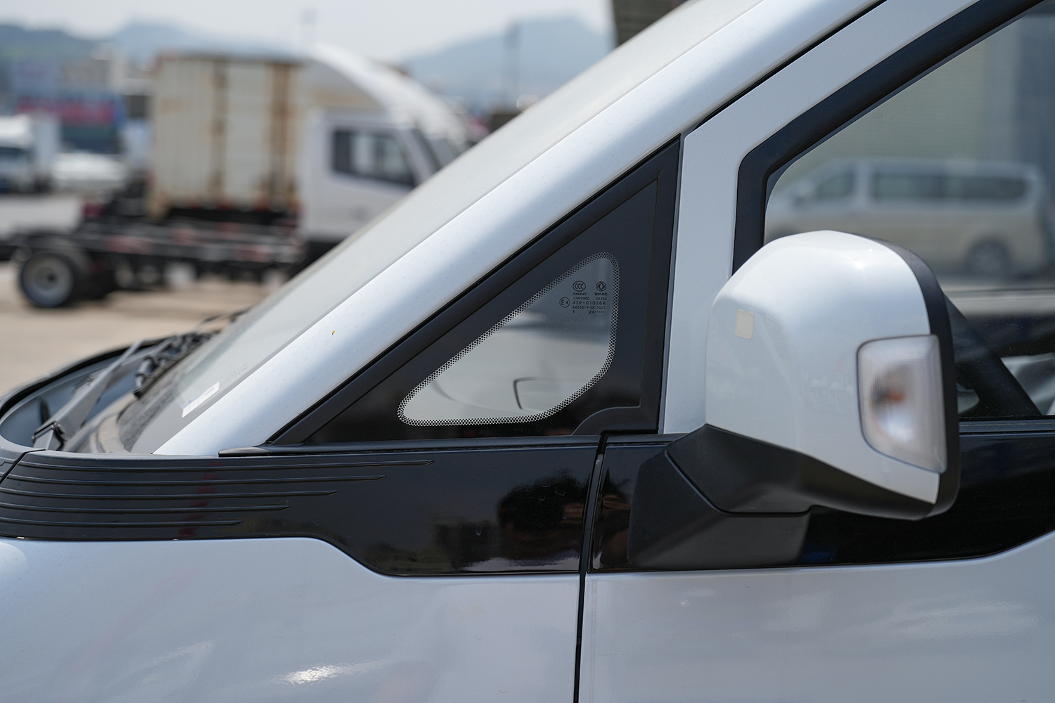 2025款 东风睿立达EV90 栏板 宁德时代41.86kWh（DFA1031VBEVF）