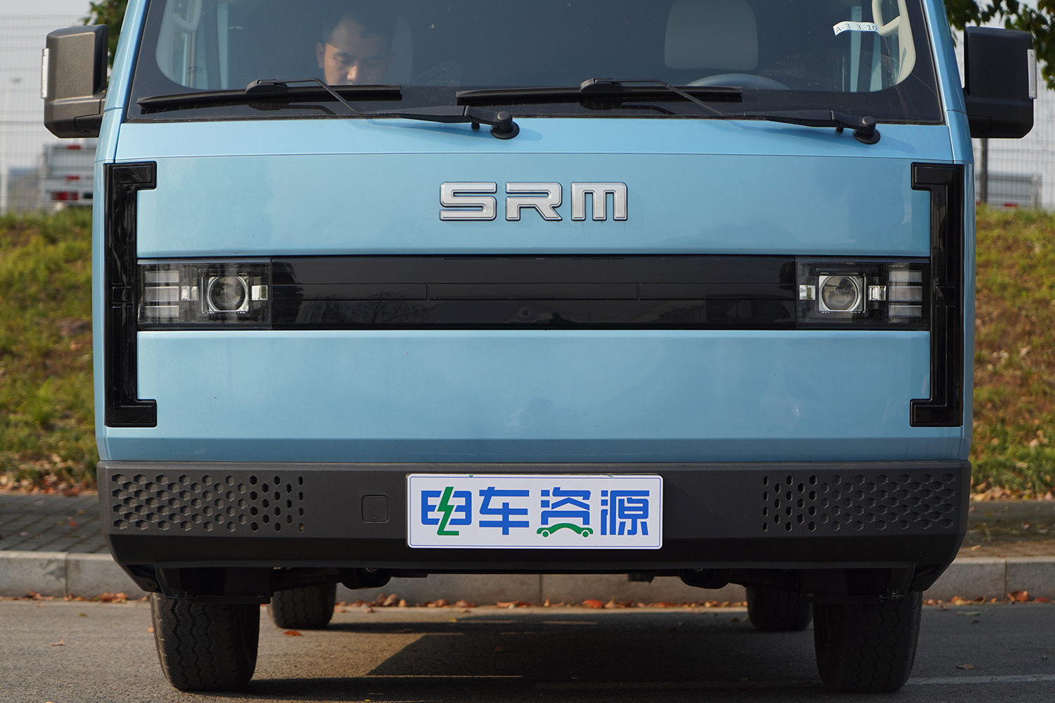 2025款 鑫源E3 弗迪42.3kWh（JKC6463A0X1BEV）-明窗面包车图片