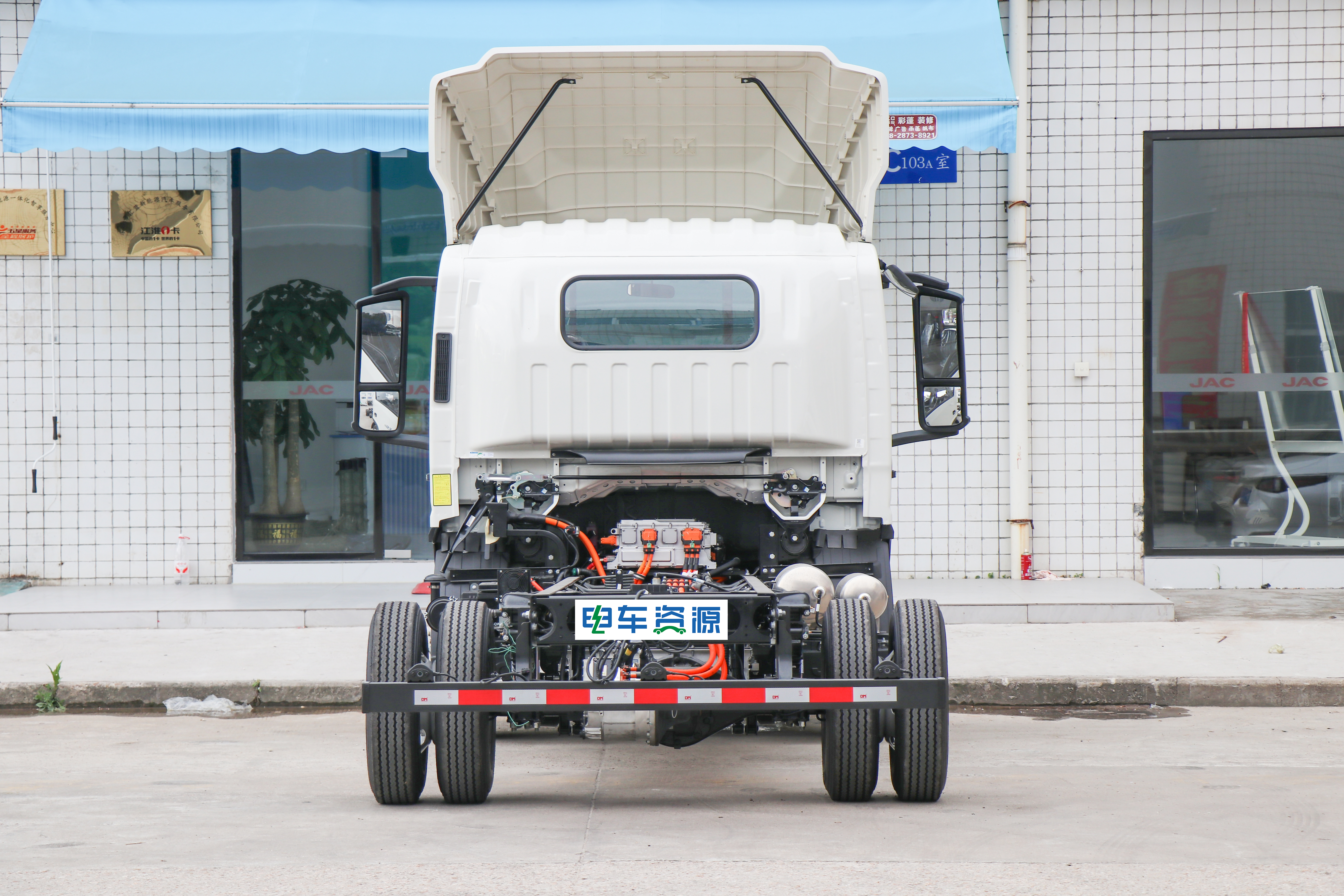 2025款 江淮帅铃ES9 厢式 宁德时代120.27kWh（HFC5043XXYEV4N）-轻卡图片
