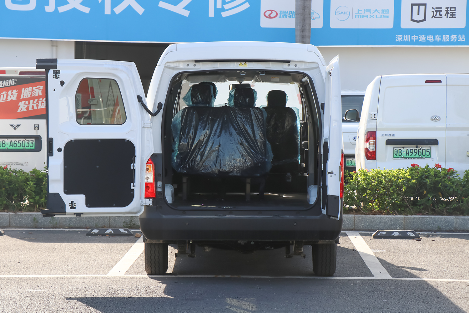 2024款 江豚E7 明窗 瑞露科技41.86kWh（SQR6520BEVK13）-明窗面包车图片