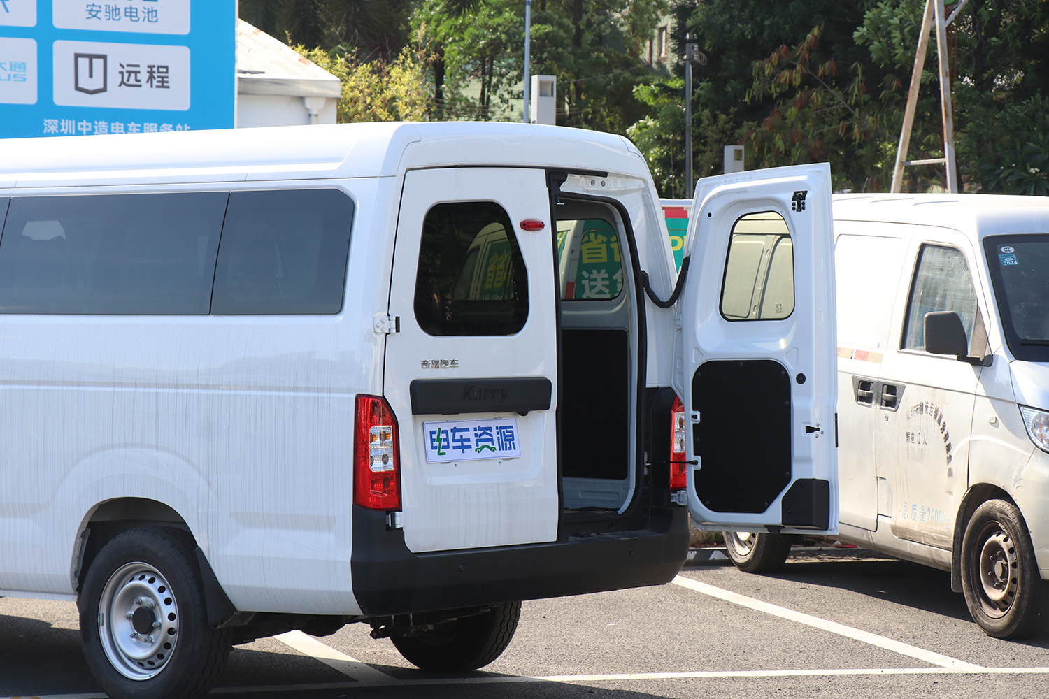 2024款 江豚E7 明窗 瑞露科技41.86kWh（SQR6520BEVK13）-明窗面包车图片
