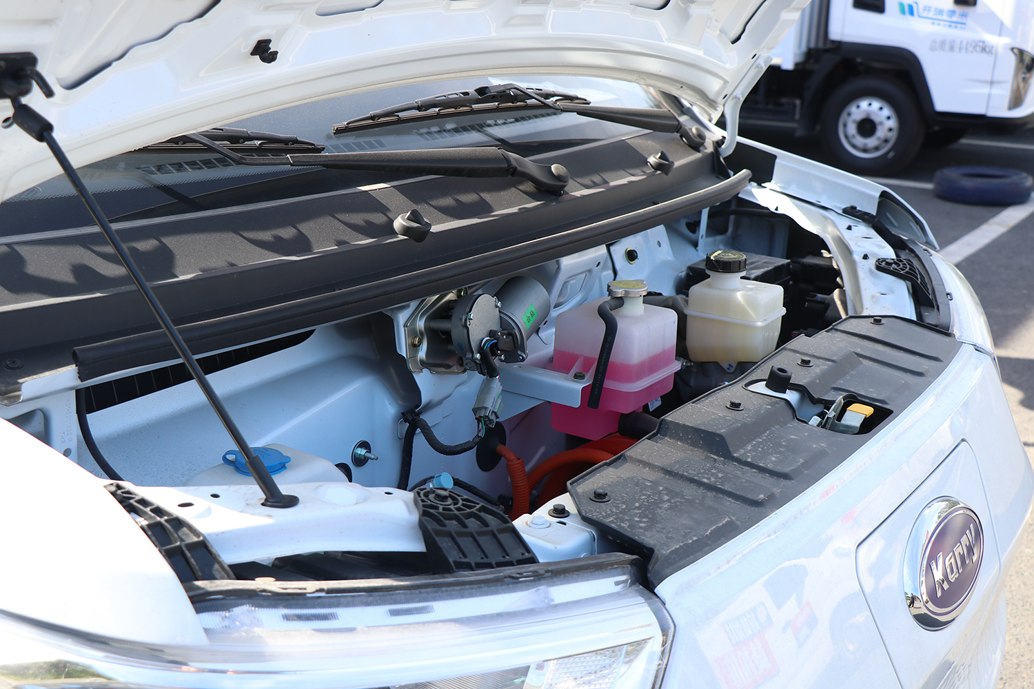 2024款 江豚E7 明窗 瑞露科技41.86kWh（SQR6520BEVK13）-明窗面包车图片