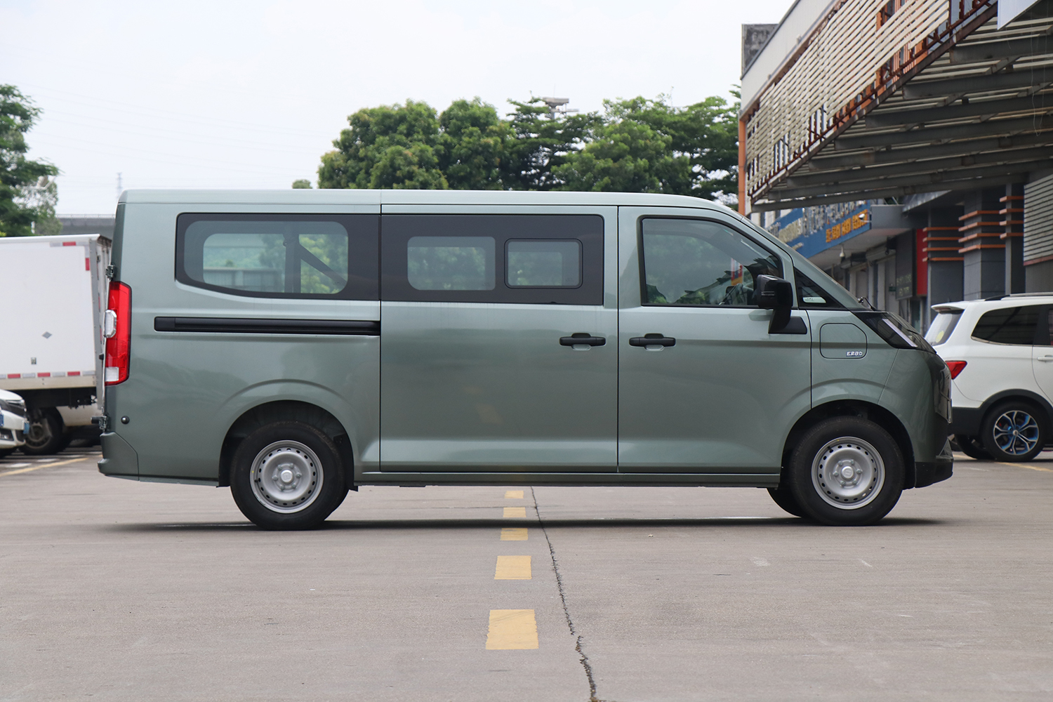 2025款 远程星享V7E 明窗客车 宁德时代（JHC6507BEVR1）-明窗面包车图片