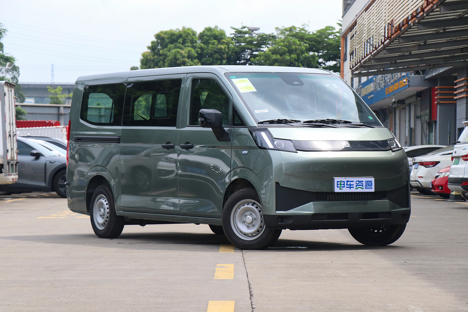 2025款 远程星享V7E 智尊版 明窗客车 宁德时代50.2kWh（JHC6507BEVR2）