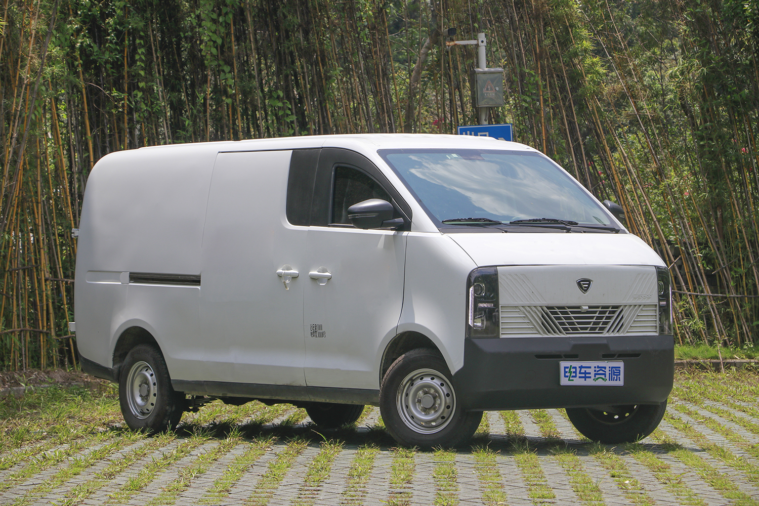 2025款 金琥EV70 宁德时代41.86kWh（JX5039XXYTEA-MBEV）