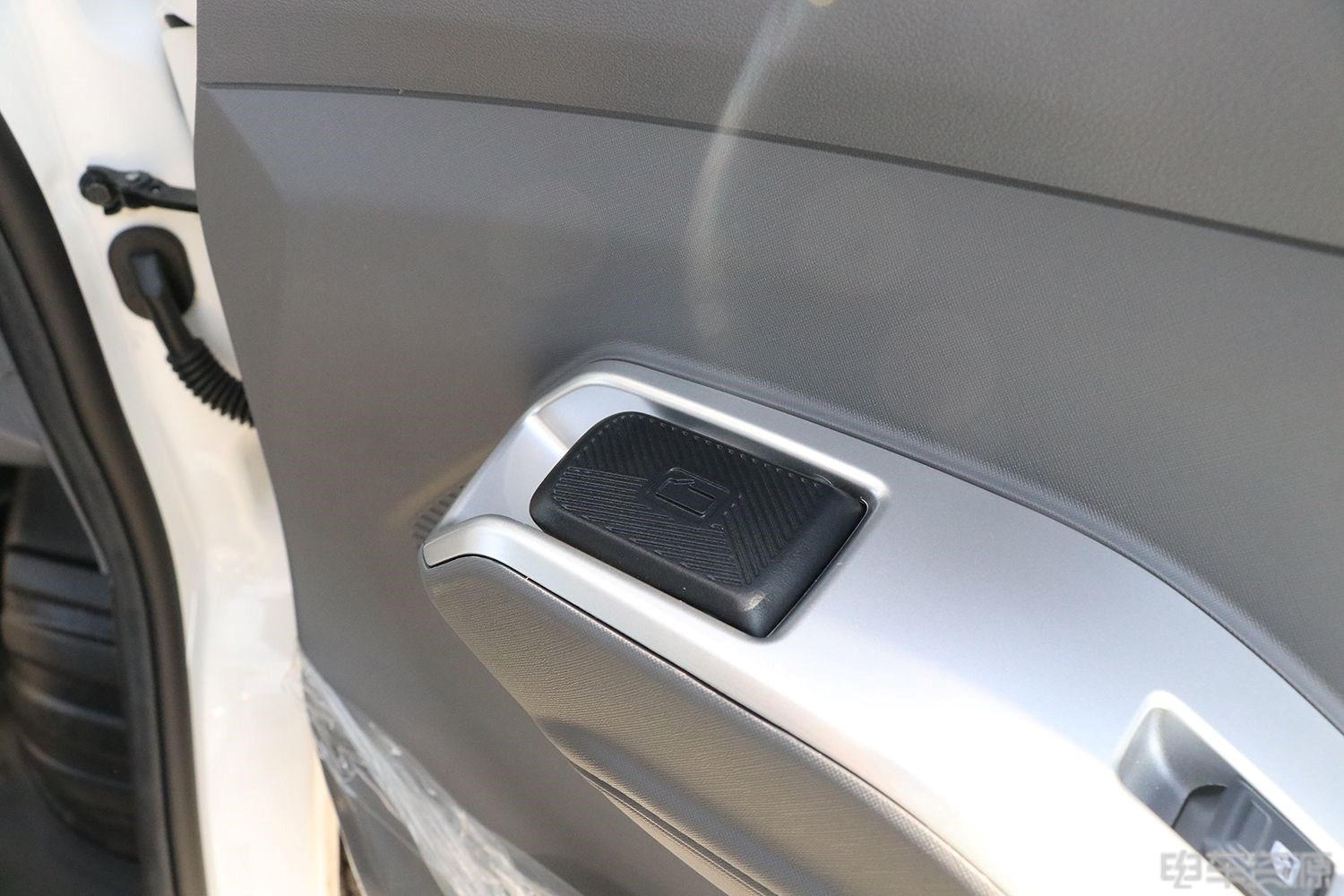 2025款 风景i9 长轴平顶 宁德时代50.23kWh （BJ5030XXYEVZ1）-大面图片