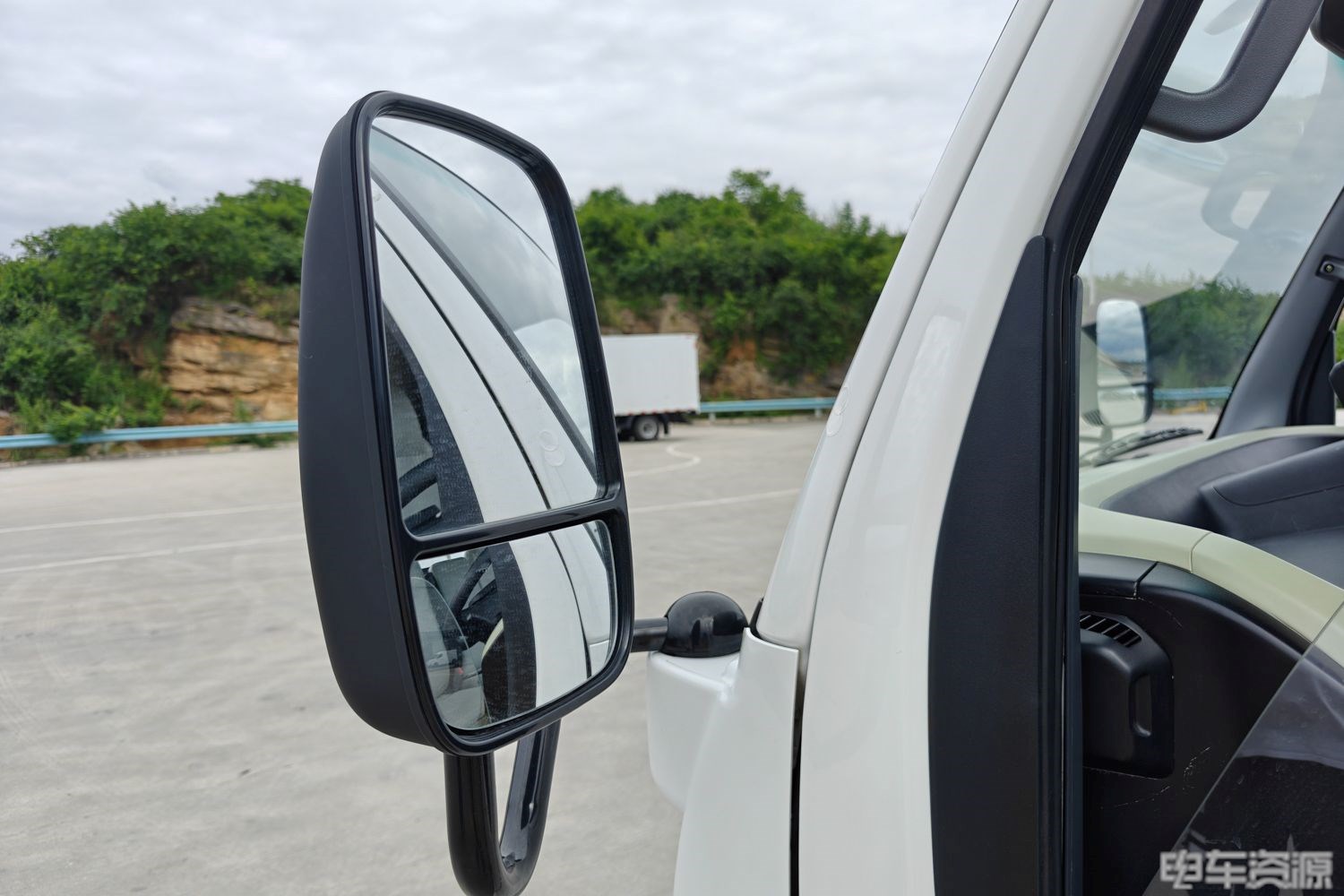2025款 金琥ET50 宁德时代70.59kWh（GK5044CCYBEV）-小卡图片