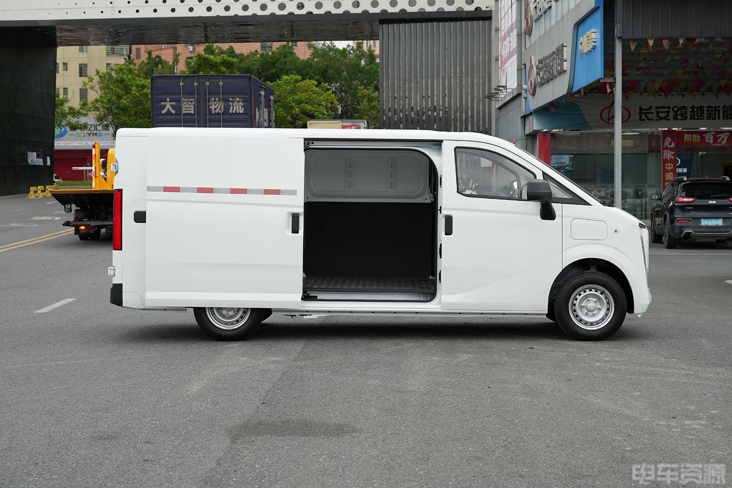 2025款 跨越星光EV 舒适版 宁德时代43.53kWh（SC5039XXYAAABBEV）