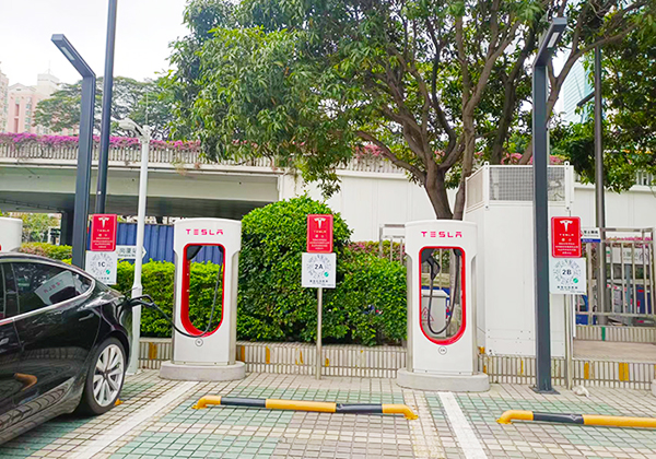 連云港市首座新能源汽車超級充電站即將投入運營