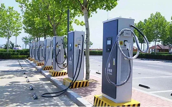 中国充电联盟：3月全国公共充电桩增加8.3万台