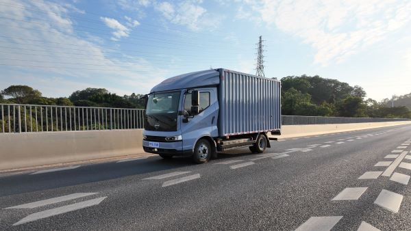 2024年编辑部新能源轻卡试驾盘点——宽体、大电量、高承载