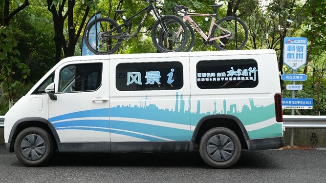 “百城快闪 走进衣食住行”杭州站：车与城的温情对话，事业搭档亦是生活伙伴