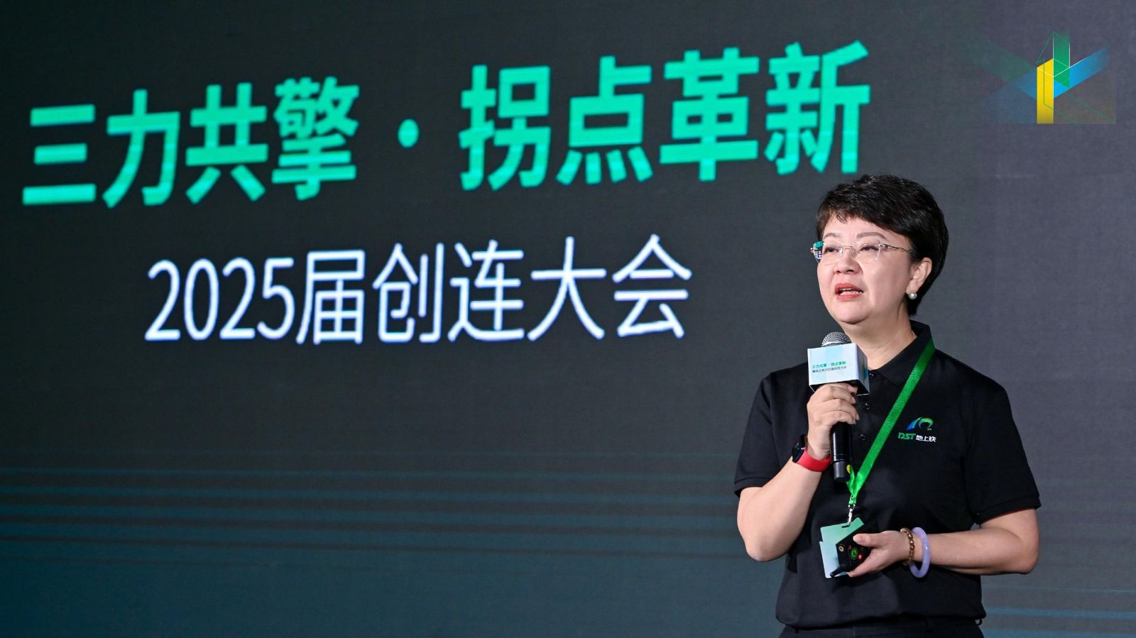 避重就轻,行稳致远!头部运营商悄然转型“三方资产代运营”